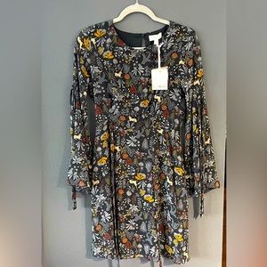 Lauren Conrad Ladies long sleeve, beautiful pattern pleated skirt. New